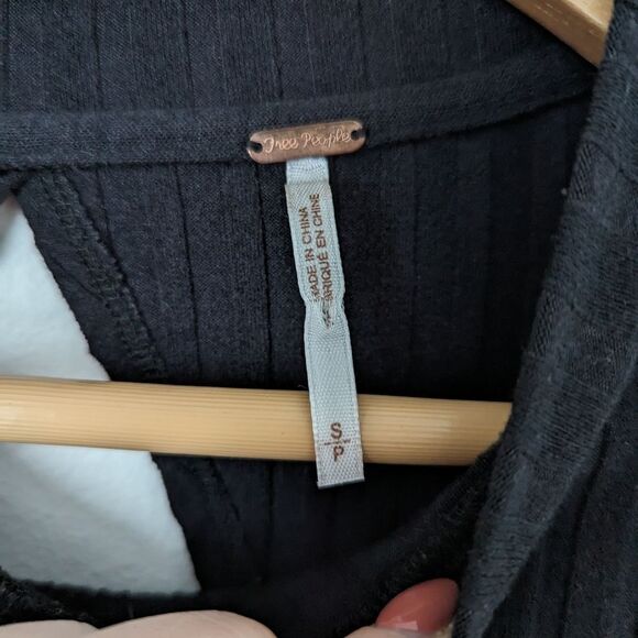 Free People black ribbed Heatwave cap sleeve cutout open back bodycon midi dress - Picture 3 of 6